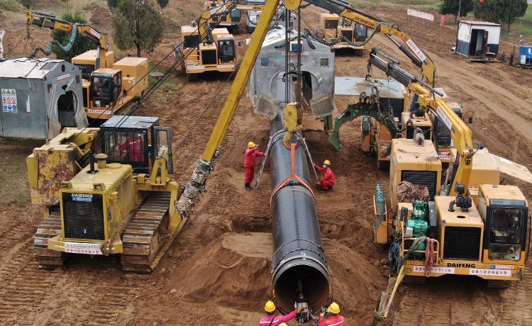 干线天然气管道工程加紧施工